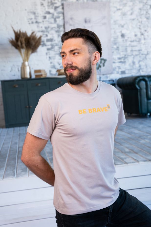 Men's T-shirt "Be Brave": Beige